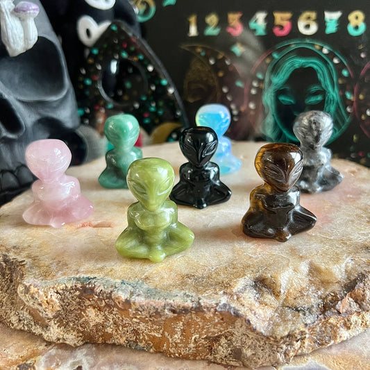 Meditating Carved Alien, Assorted Crystals!